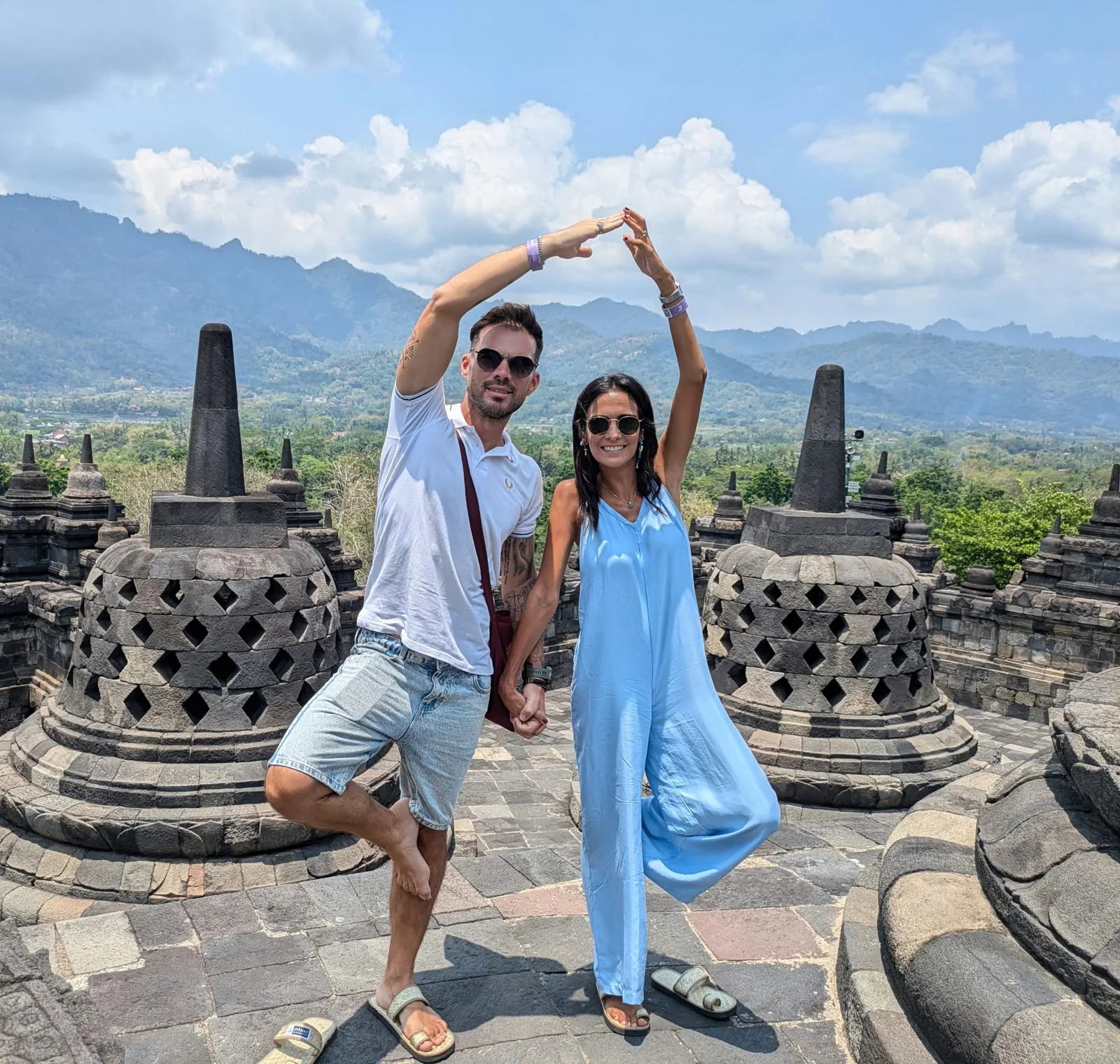 Alejandro y Candela en Borobudur